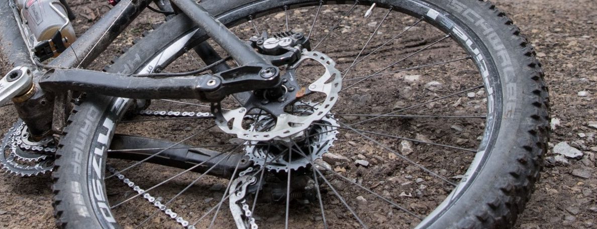 Bremsscheibe von Mountainbike verursacht Waldbrand
