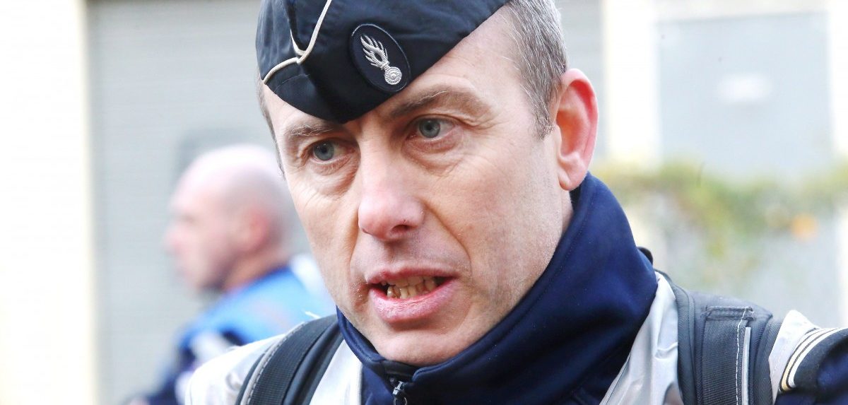 Französischer Polizist nach Geiselnahme gestorben