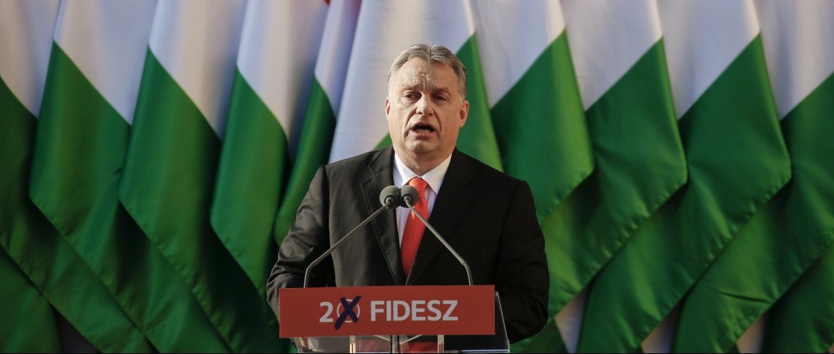 Orban fischt am rechten Rand