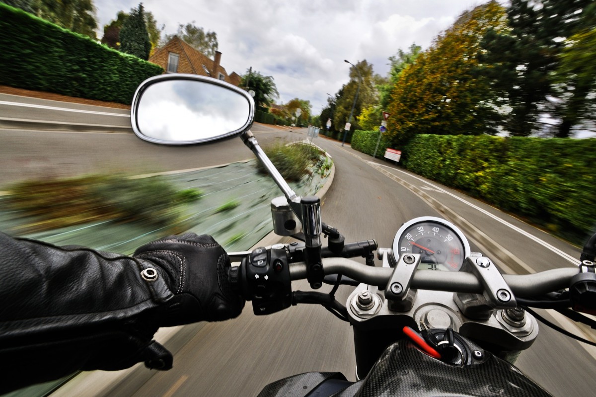 Nie schneller fahren, als der Schutzengel fliegt