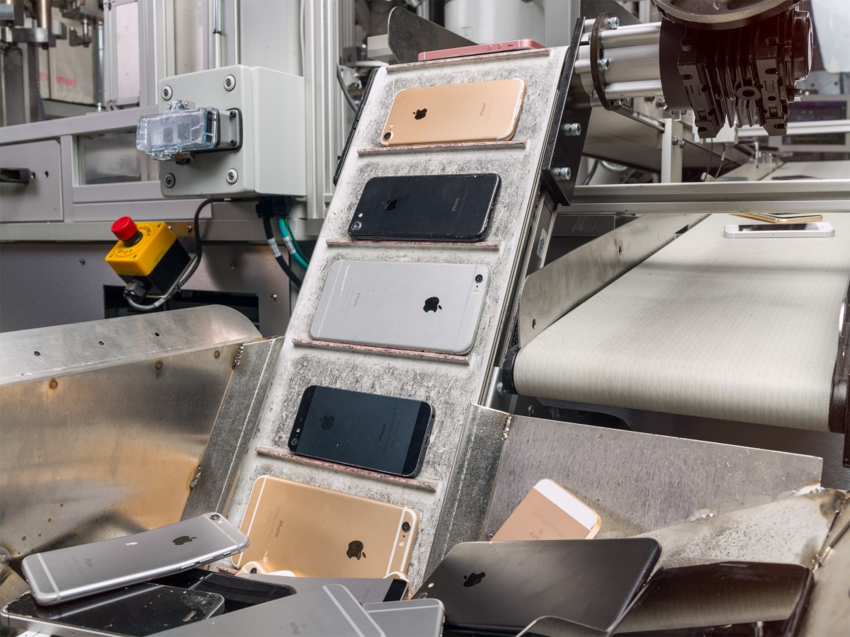 Apple modernisiert Roboter zum Zerlegen von iPhones