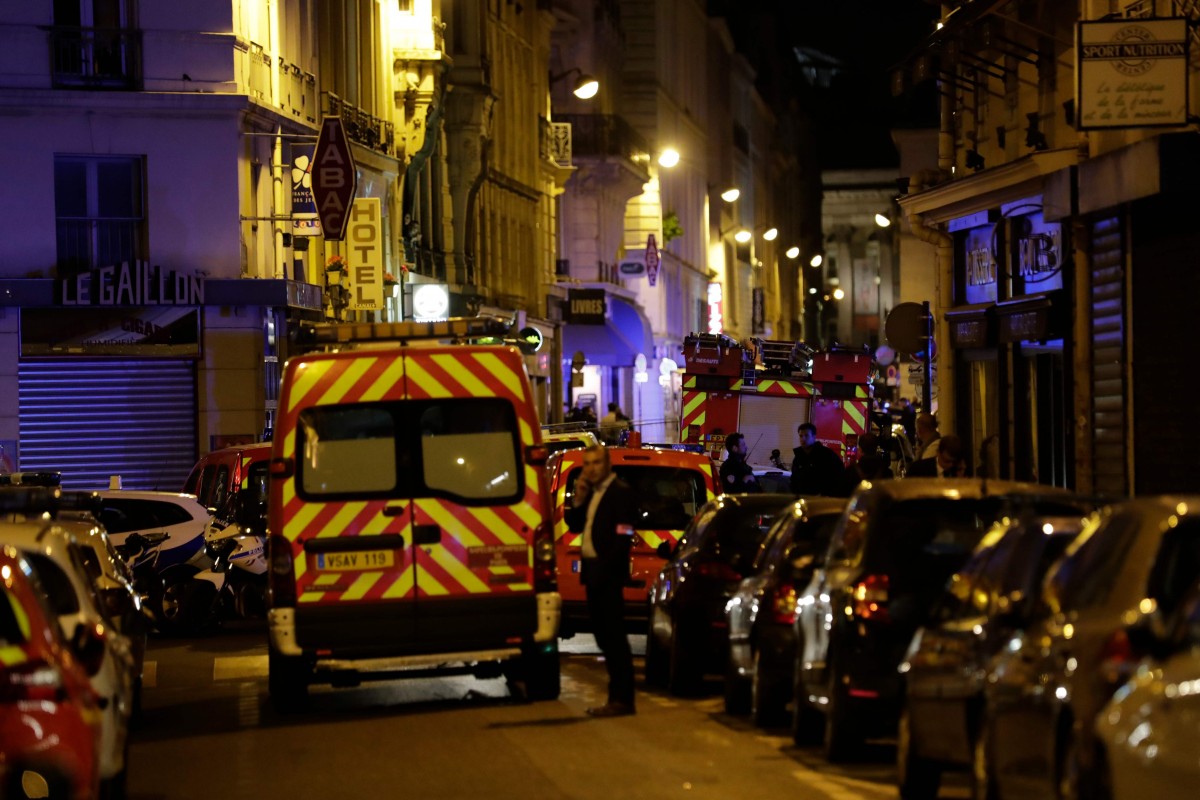 Zwei Tote und vier Verletzte nach Messerattacke in Paris – Polizei tötete den Täter