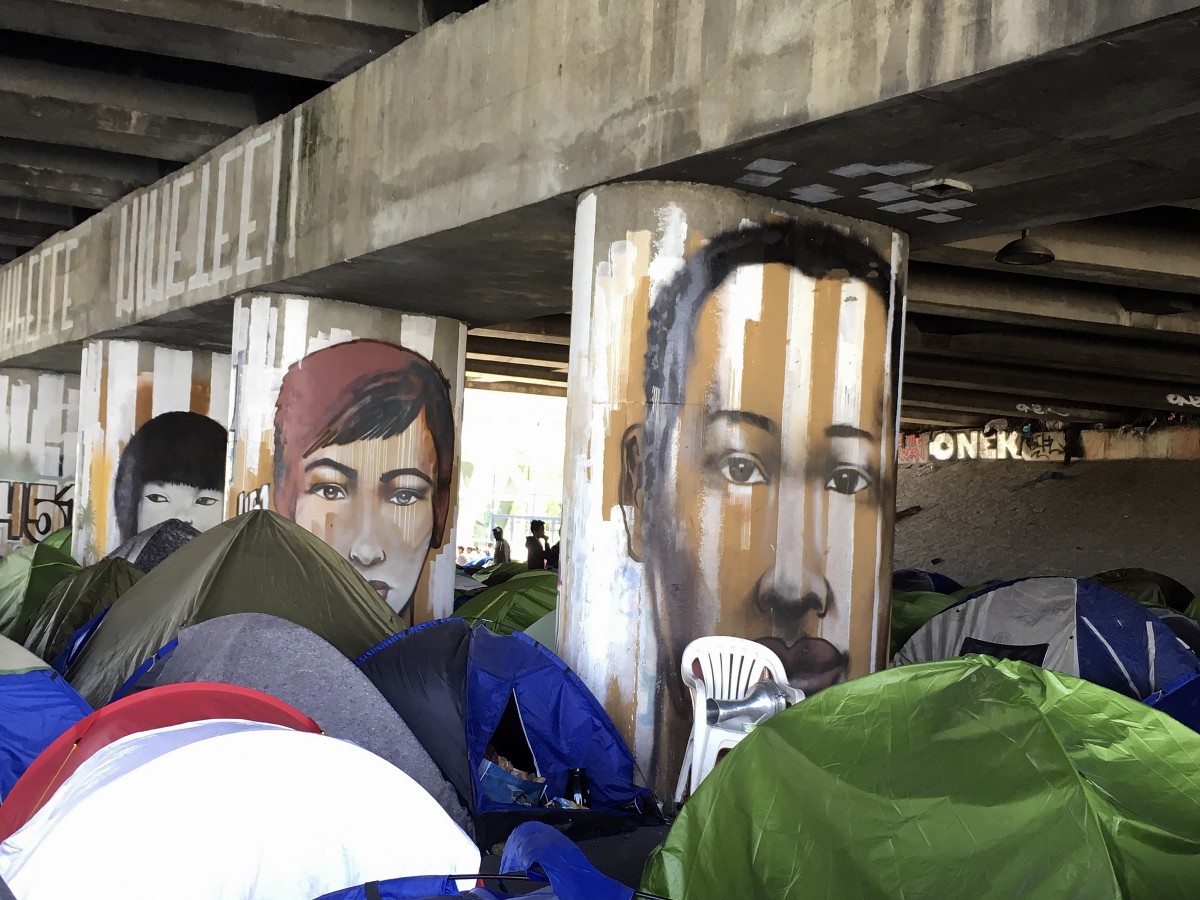 Polizei räumt großes Migranten-Zeltlager in Paris