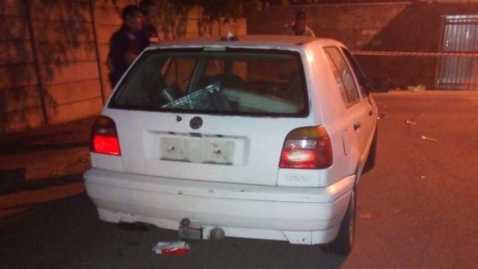 Diebe fliehen vor Polizei direkt ins Gefängnis