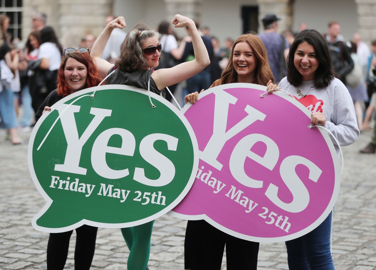 Endergebnis: Iren stimmen klar für Lockerung des Abtreibungsverbots