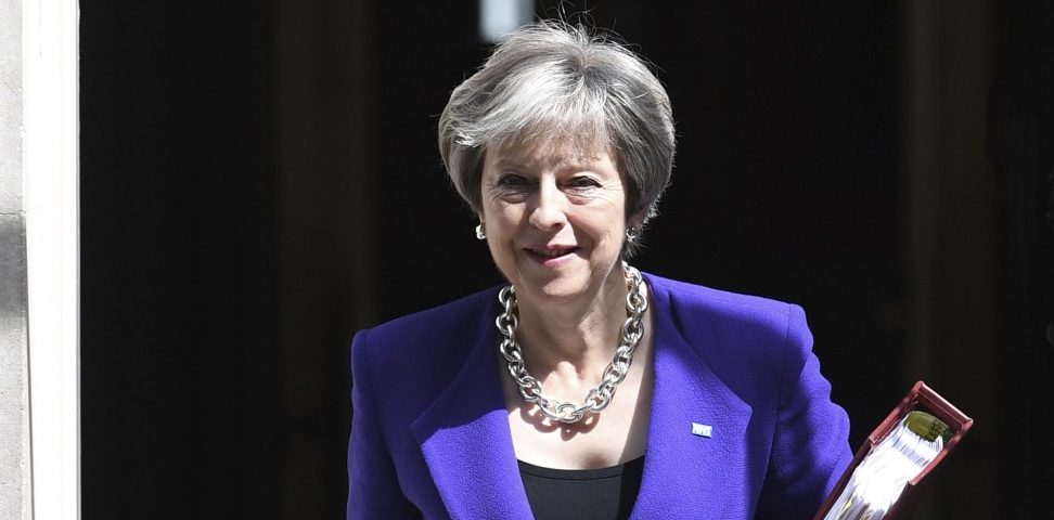 Theresa May nach Rücktritten unter Druck