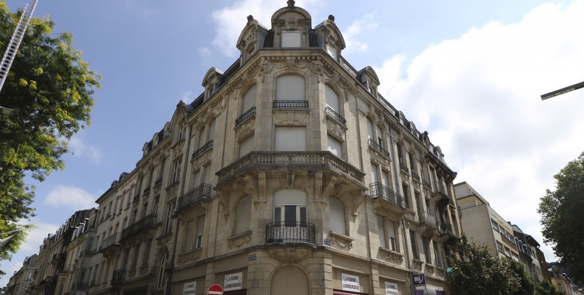 Esch: Häuserzeile an der Ecke Alzettestraße-Brillstraße wird renoviert