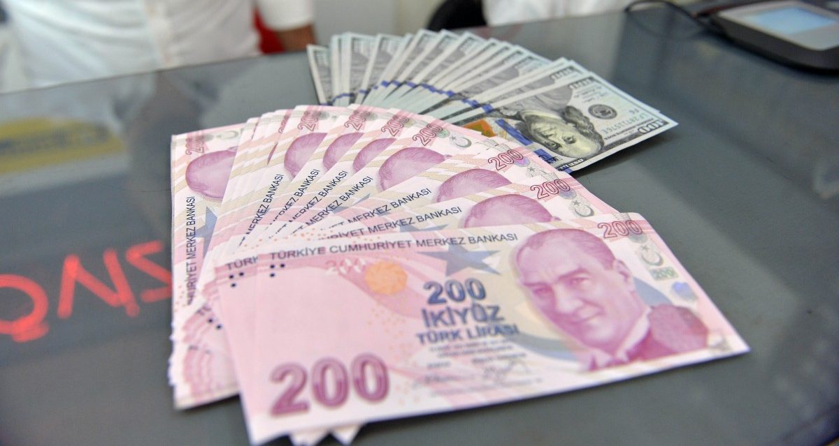 Türkische Lira im freien Fall - Neuer Druck aus den USA
