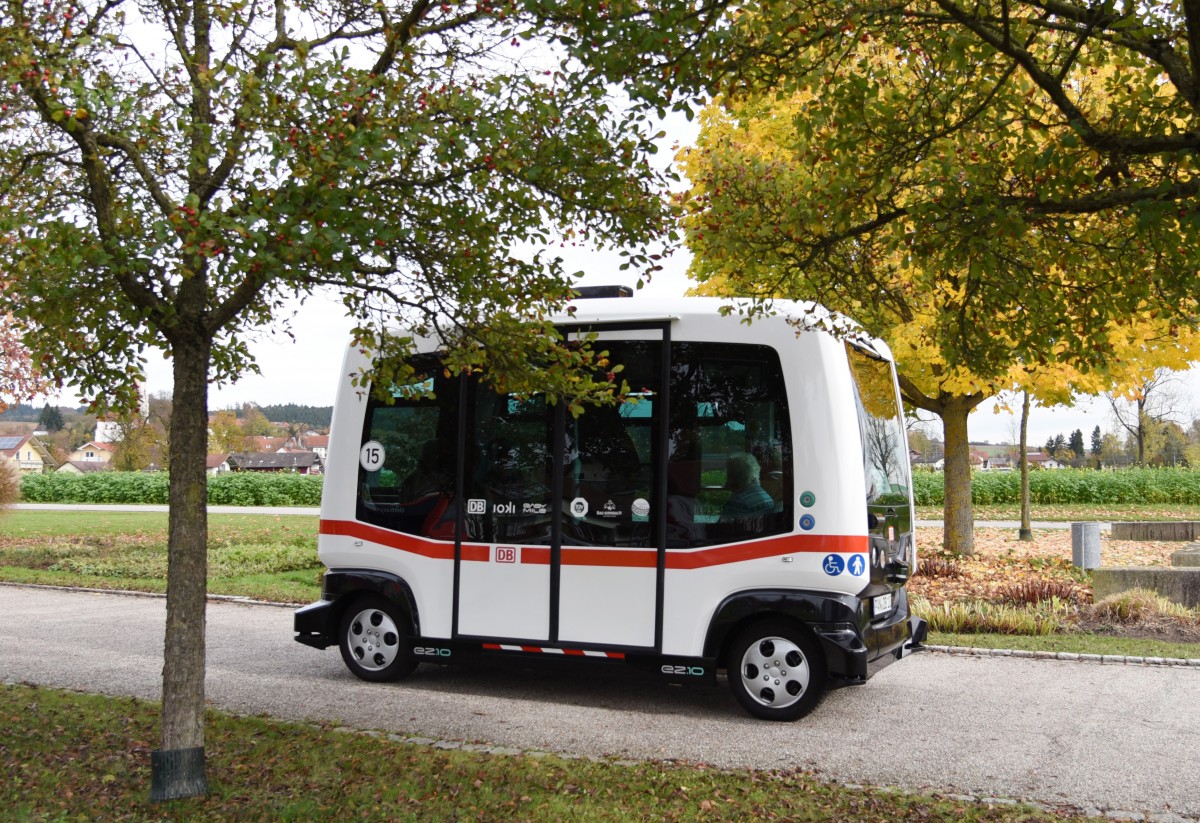 FNCTTFEL: „Fahrerlose Busse bedrohen Arbeitsplätze“