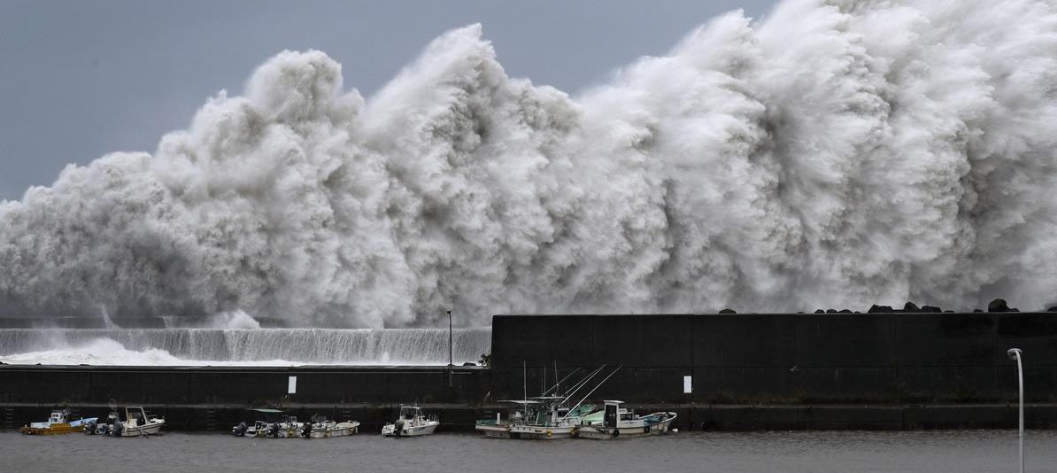 Heftiger Taifun in Japan – Schwere Stürme auch in Vietnam und den USA