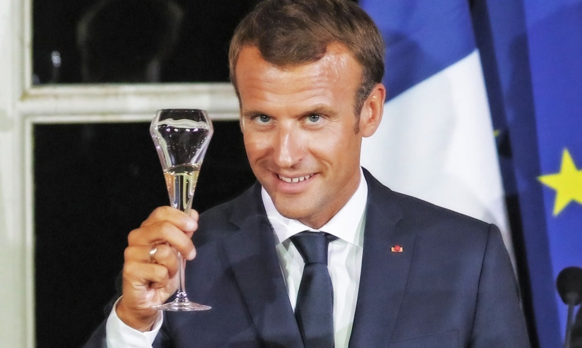 Macron cherche à corriger son image de „président des riches“