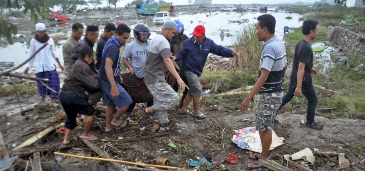 Indonesien: Mindestens 384 Meschen sterben bei Erdbeben und Tsunami