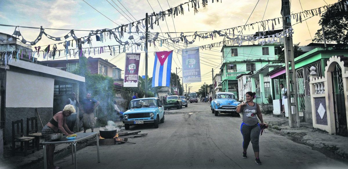 Vivre à Cuba aujourd’hui: face aux restrictions de toutes sortes, le règne de la „débrouille“ et des touristes