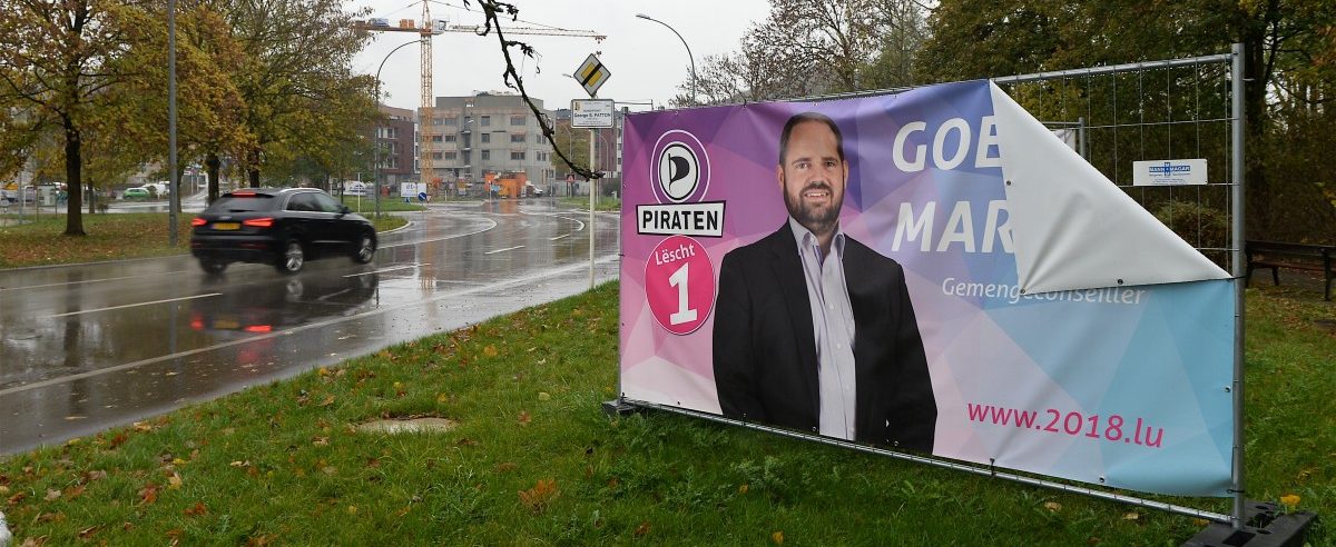 Immer noch im Wahlfieber: Piraten vergessen Wahlplakate im Luxemburger Süden