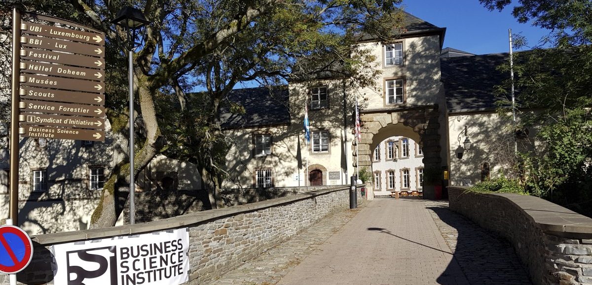 Kaderschmiede im Luxemburger Norden: Für 22.000 Euro kann man im Wiltzer Schloss einen Doctorate in Business Administration absolvieren