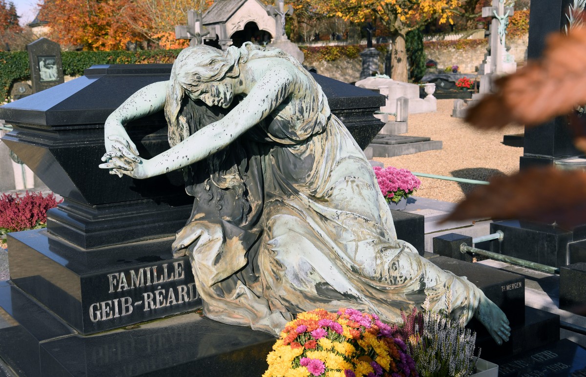 Im Luxemburger Stadtteil Limpertsberg wird die Kunst zu Grabe getragen