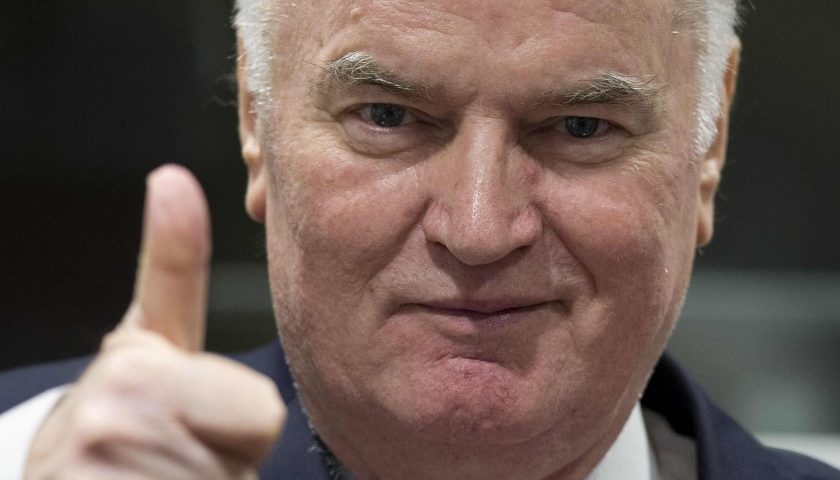 Live-Telefonschaltung mit Ratko Mladic in serbischem TV-Magazin: „Es küsst euch Opa Ratko“