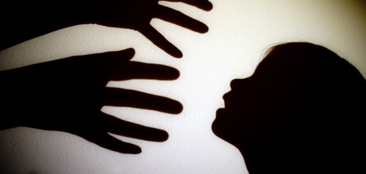 Mit der Zeit gehen: Hilfe für Kinder off- und online anbieten