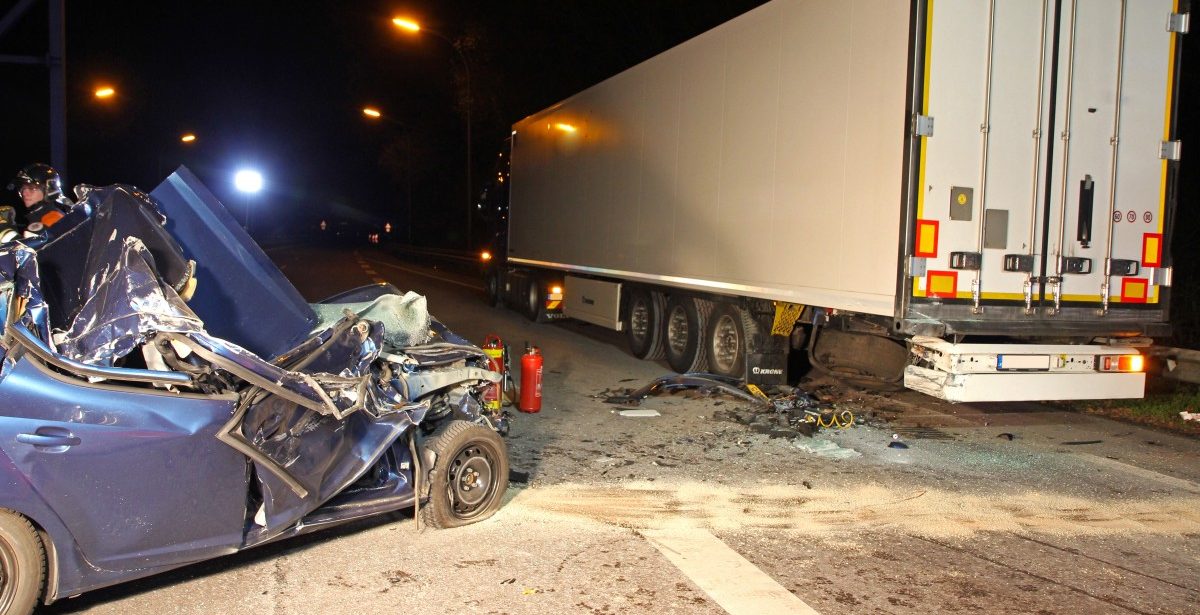 Wasserbillig: Autofahrerin kracht bei Autobahnauffahrt in das Heck eines Lasters