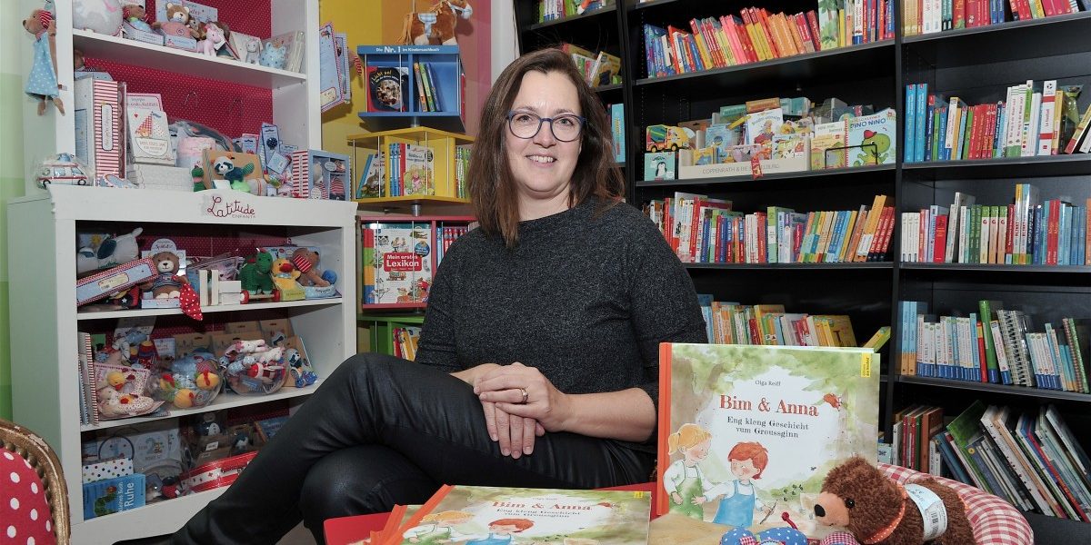 Marmeladenfinger auf Buchseiten: Olga Reiff verwirklicht mit ihrem Kinderbuch einen Traum