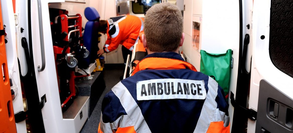 Reisdorf: Autofahrer übersieht Fußgängerin – Frau schwer verletzt