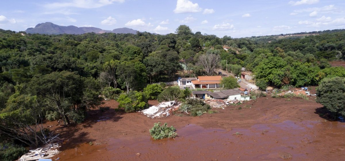 Damm an Eisenerzmine in Brasilien gebrochen - Hunderte Vermisste