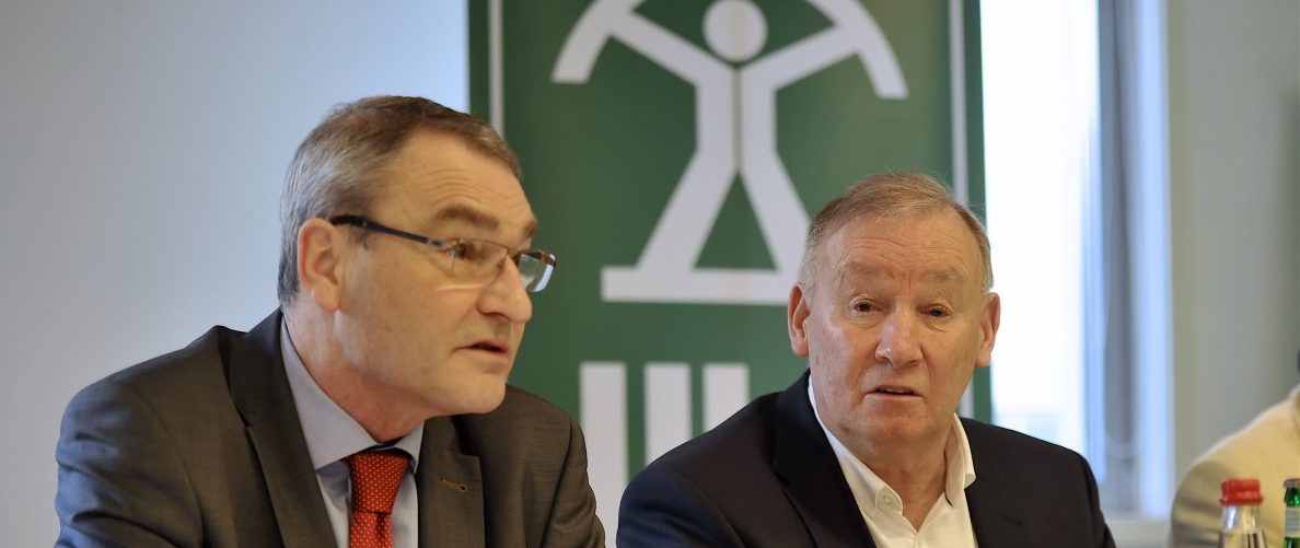 „Haaptsaach, de Goss fléisst“: Konsumentenschutz kritisiert Banken