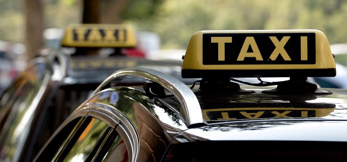 Wie Uber, nur anders: Arbeitsminister Dan Kersch nimmt neue Luxemburger Taxi-App in Schutz