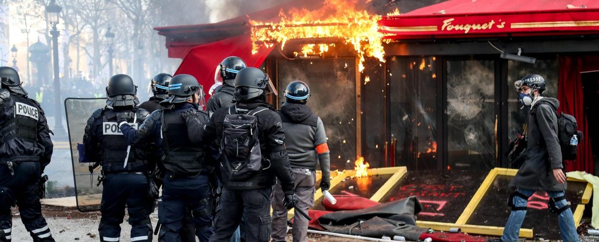 Macron joue son va-tout en termes d’ordre public