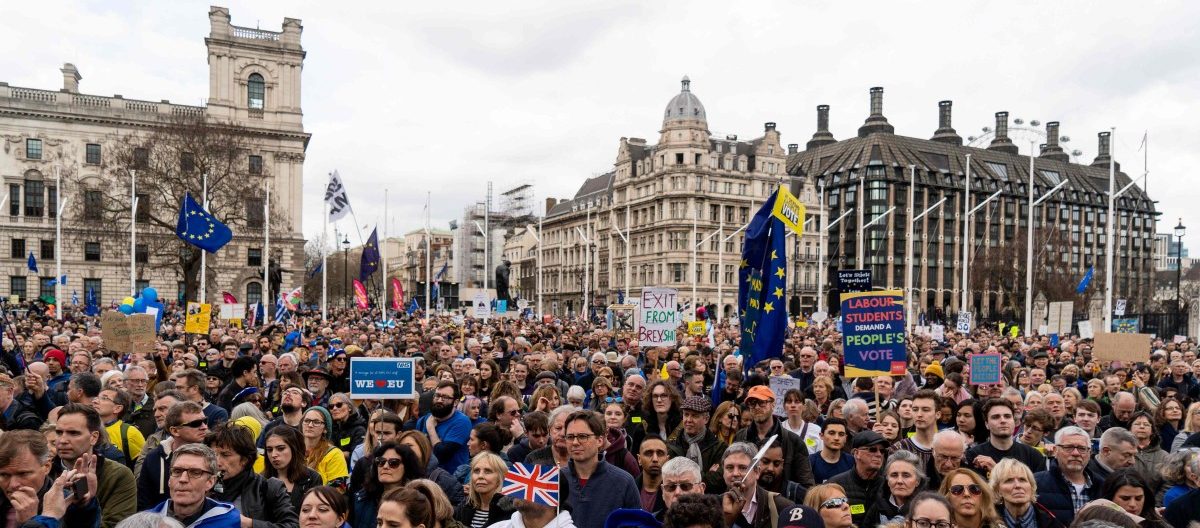 Eine Million Europäer: Großbritanniens Politiker wollen auf Brexit-Kurs bleiben