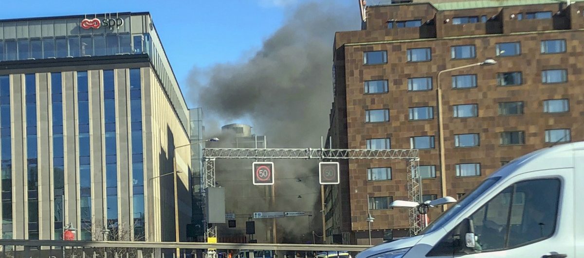 Bus explodiert im Zentrum von Stockholm: Nur Fahrer wird verletzt