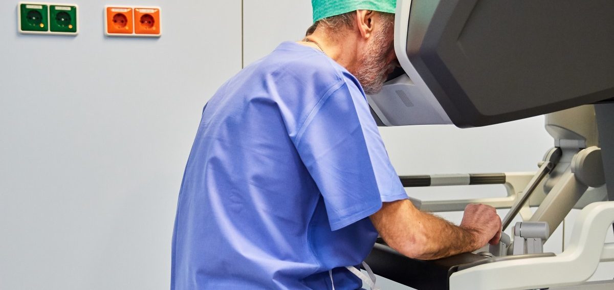 Neuer Chirurgie-Roboter im CHL: „Der Chirurg operiert immer noch selbst“