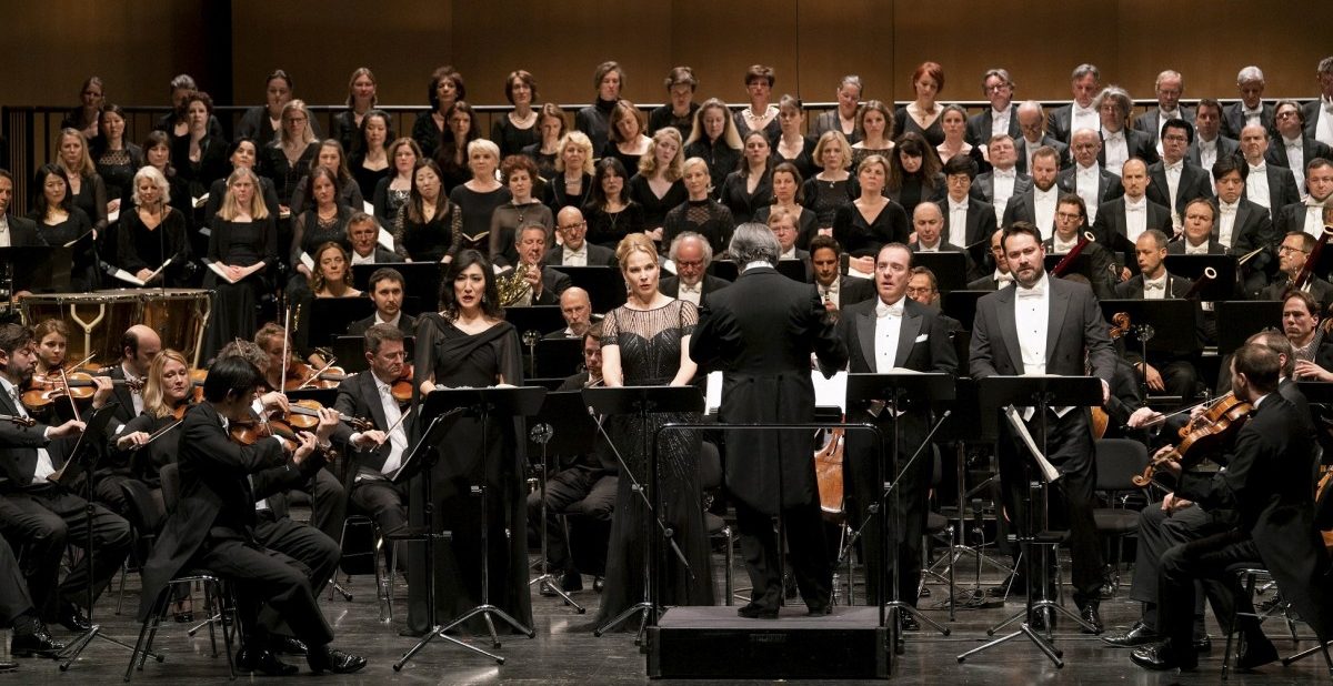 Alain spannt den Bogen: Die Berliner Philharmoniker unter Muti, Petrenko und Mehta