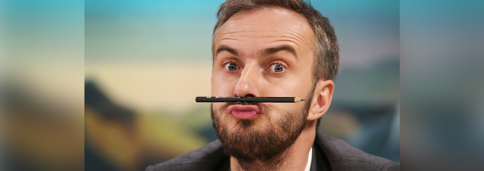 Satiriker Böhmermann verklagt Merkel wegen Kritik an Erdogan-„Schmähgedicht“