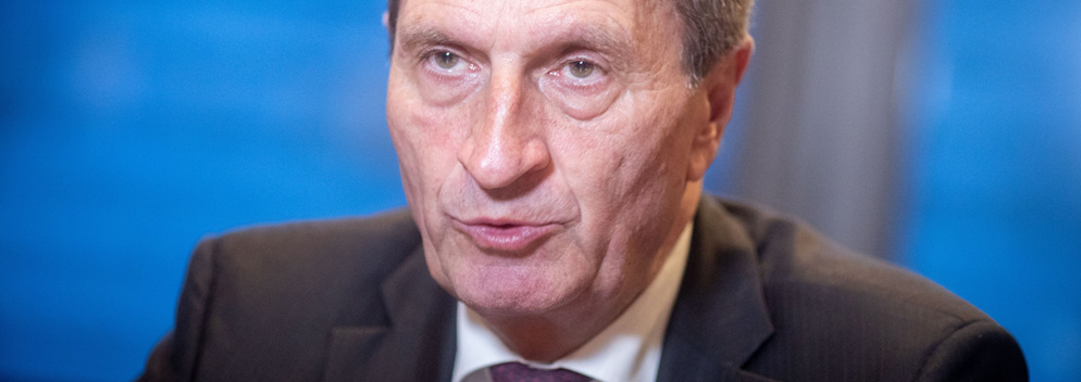 Günther Oettinger fordert: „2019 muss das Jahr Europas werden“