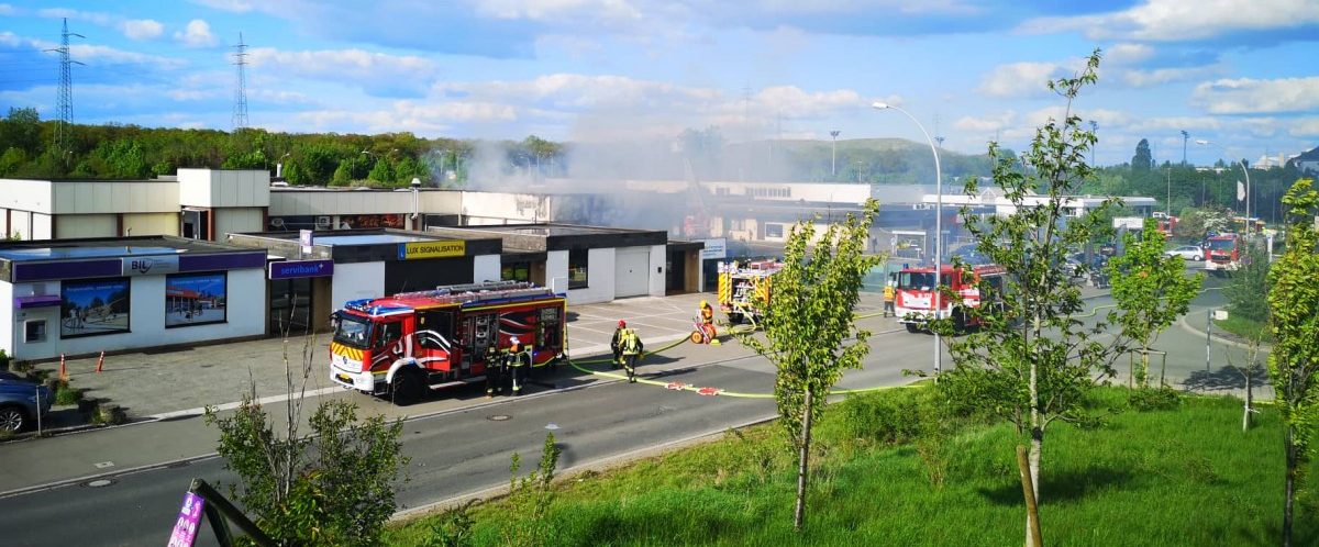 Großbrand in Esch: Feuer unter Kontrolle
