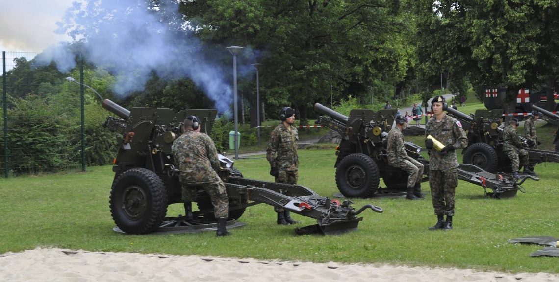 Es donnert für Luxemburg: Armee gibt 21 Salutschüsse ab