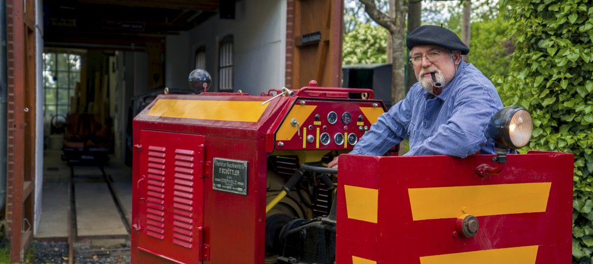 Die Eisenbahn im Garten: Wie sich ein Liebhaber aus Luxemburg zu Hause eine Feldbahn einrichtete