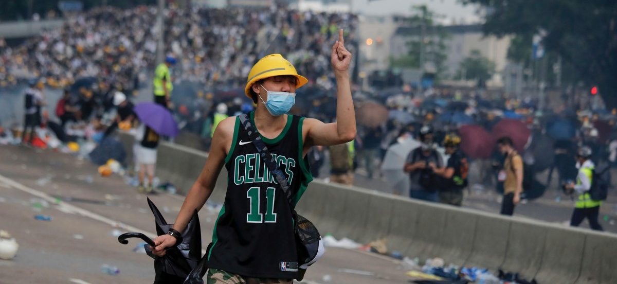Proteste in Hongkong: Gewalt zwischen Polizei und Demonstranten eskaliert