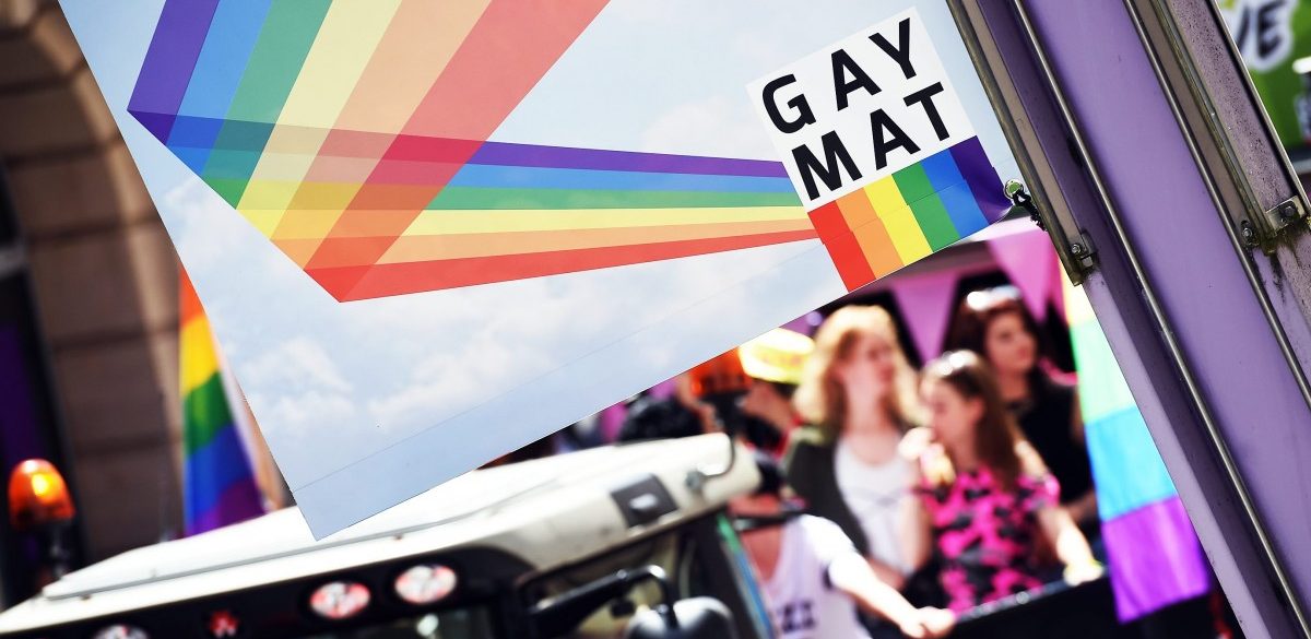 Aus Blassrosa wird ein schillernder Regenbogen: Erinnerungen an das erste „Gaymat“ vor 20 Jahren