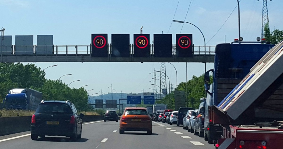 Der Anstupser / Tempo 90 auf der Autobahn: Sie wollen nur dein Bestes