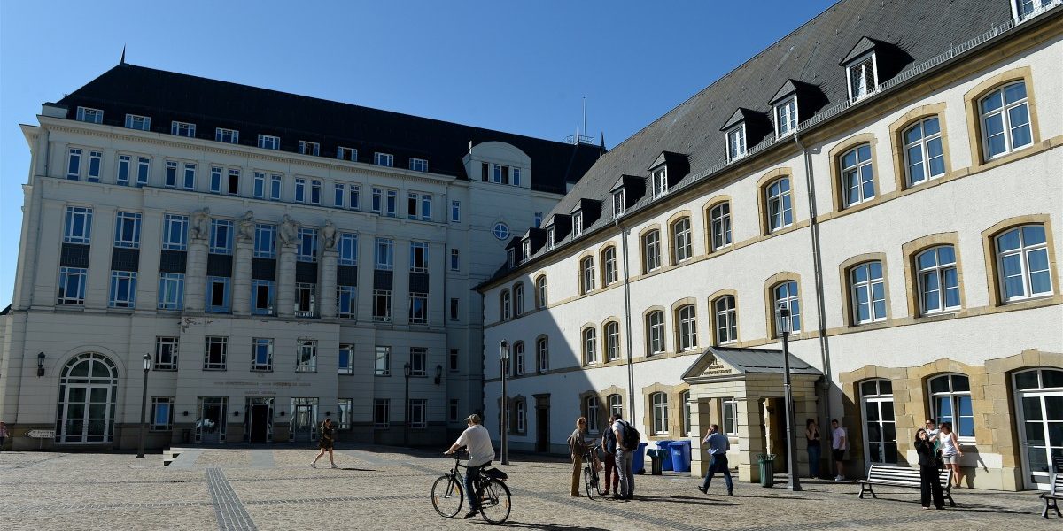 56-Jähriger steht wegen Besitz von Kinderpornografie und Vergewaltigung vor Gericht