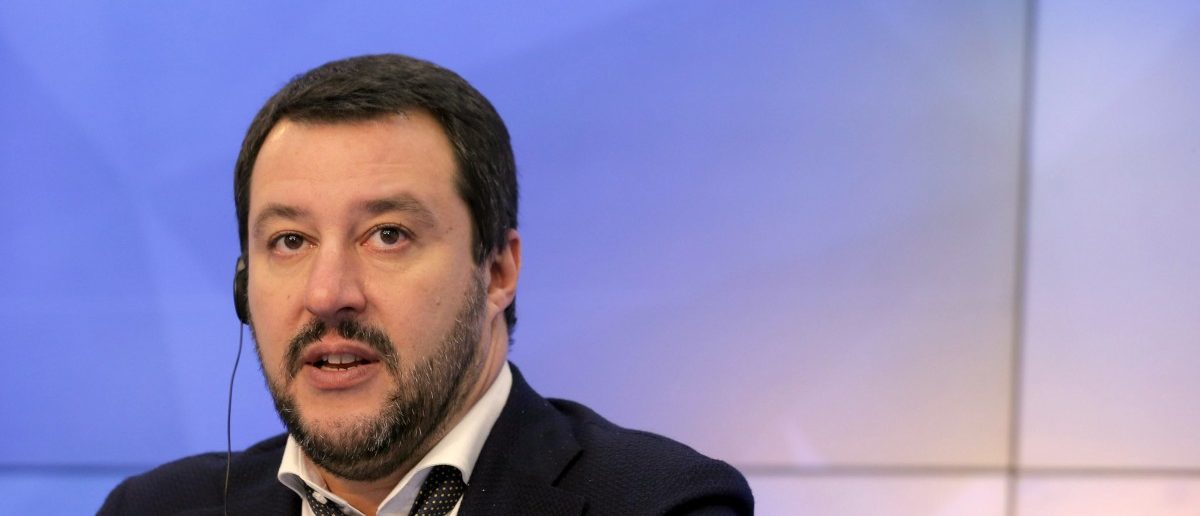 Italien: Vizepremier Salvini stellt sich als Opfer einer Verschwörung dar