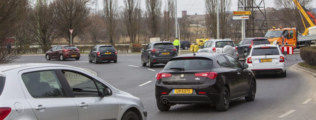 Strecke noch bis September gesperrt: Baustelle bei Petingen sorgt für Verkehrsärger