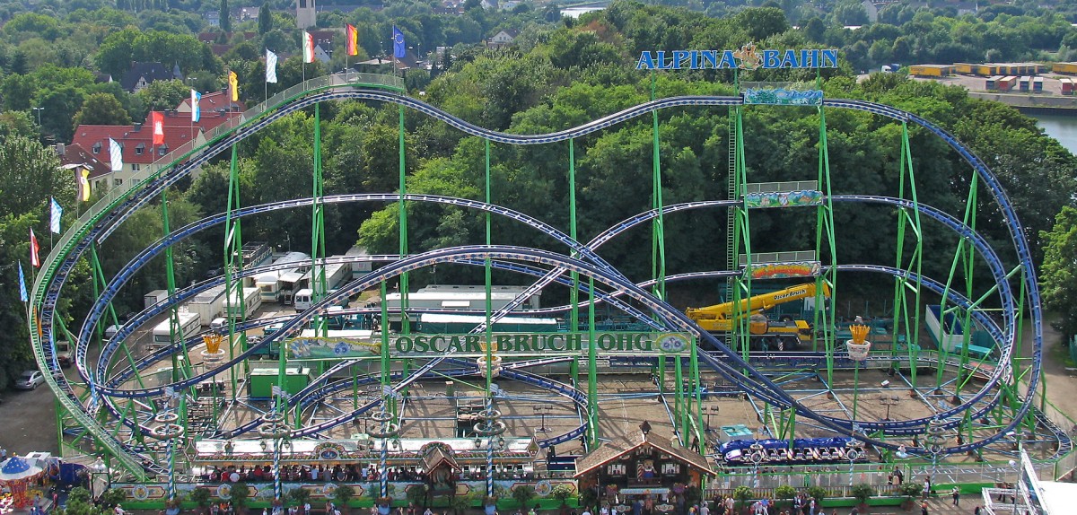 Die größte mobile Achterbahn der Welt kommt auf die „Schueberfouer“