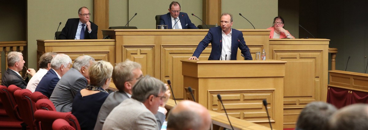 Saalflucht auf Krautmarkt: Mehrheit verhindert öffentliche Debatte über Datenbanken