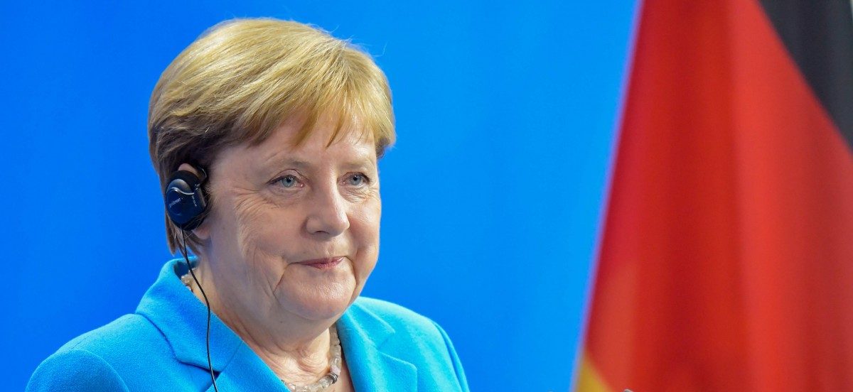 Zitter-Anfall vor dem Bundeskanzleramt: Angela Merkel „geht es sehr gut“