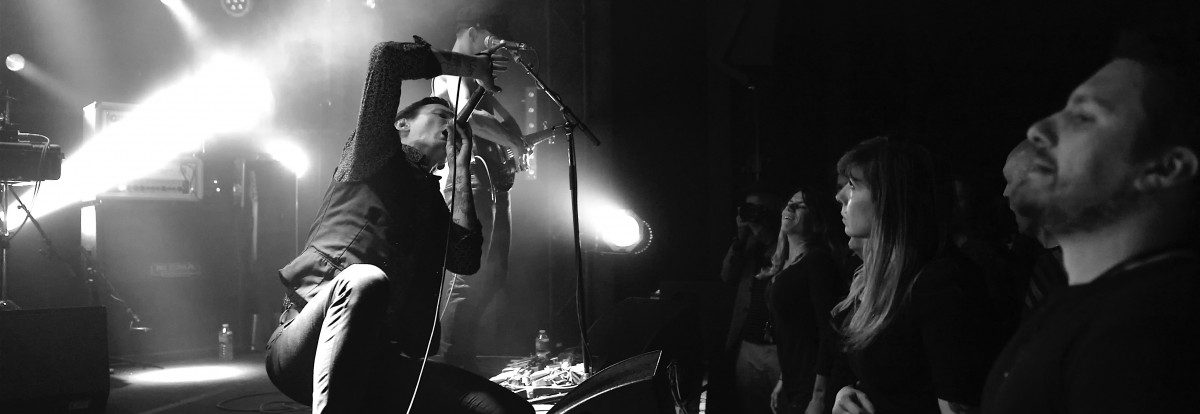 „Tomorrow will be like yesterday“: plans inclinés et splendeurs stridentes au concert des Daughters