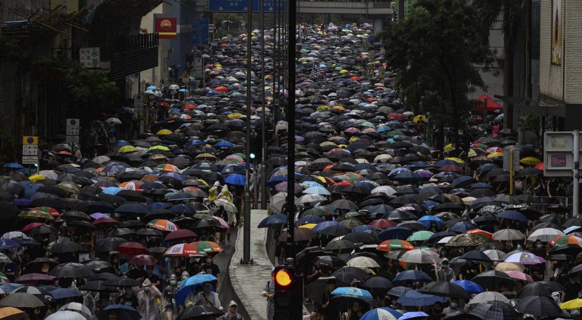 Der erste Schuss in Hongkong ist gefallen: Menschen fürchten um ihre Rechte