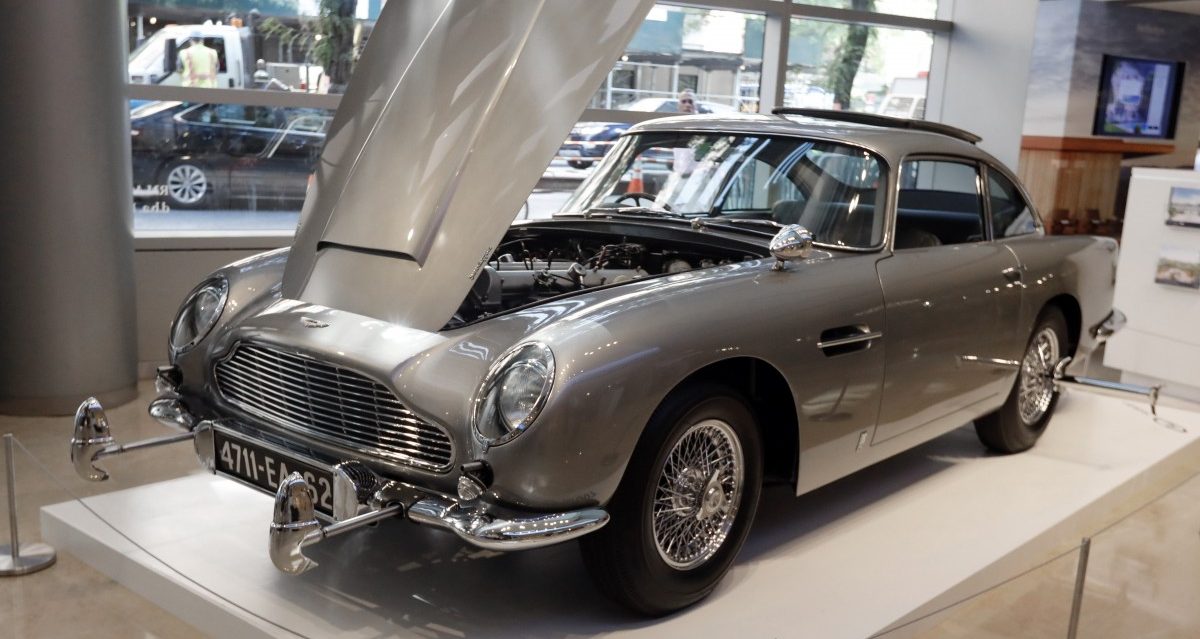 Bonds legendärer Aston Martin für über 6 Millionen Dollar versteigert